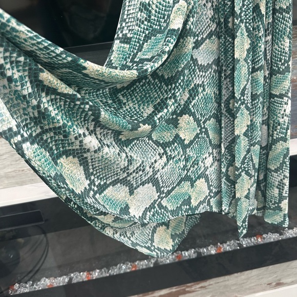 Tahari ASL Green Snake Print Maxi Dress - Picture 2 of 11